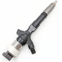 Load image into Gallery viewer, 095000-5670 23670-30090 Denso Diesel Injector for Toyota 1KD