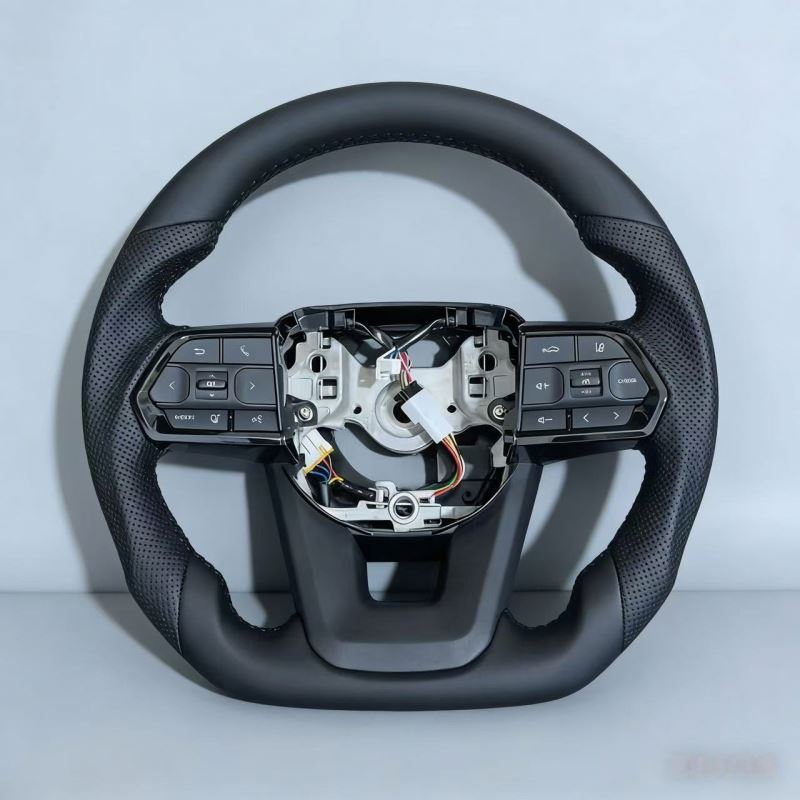 Full leather steering wheel compatible with Toyota Land Cruiser 70, 200, 300 and Prado