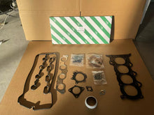 Load image into Gallery viewer, OEM 04111-21042 High Quality 1NZ-FE 1NZ Engine Cylinder Head Gasket Kit Full Gasket Set for Toyota Cylinder Head