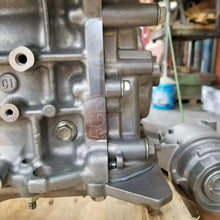 Load image into Gallery viewer, Toyota 5GR 2.5L Engine Assembly for Crowns Corona Reiz (Remanufactured) - photo 4