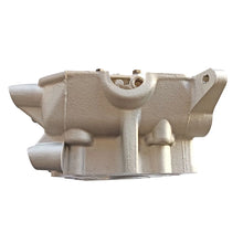 Load image into Gallery viewer, MD086520 MD311828 910075 2.6 4G54 Motor G54B Cylinder Head Assy for Mitsubishi Montero Starion Gasolina 2.4