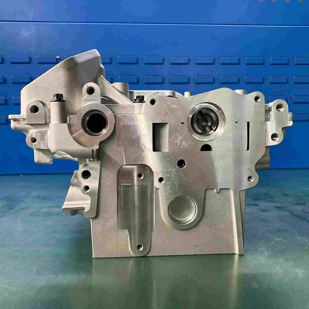 Brand New M274 920 C200 Cylinder Head A2740106602 for MERCE DES B Enz C200 2.0T 16 VALVE