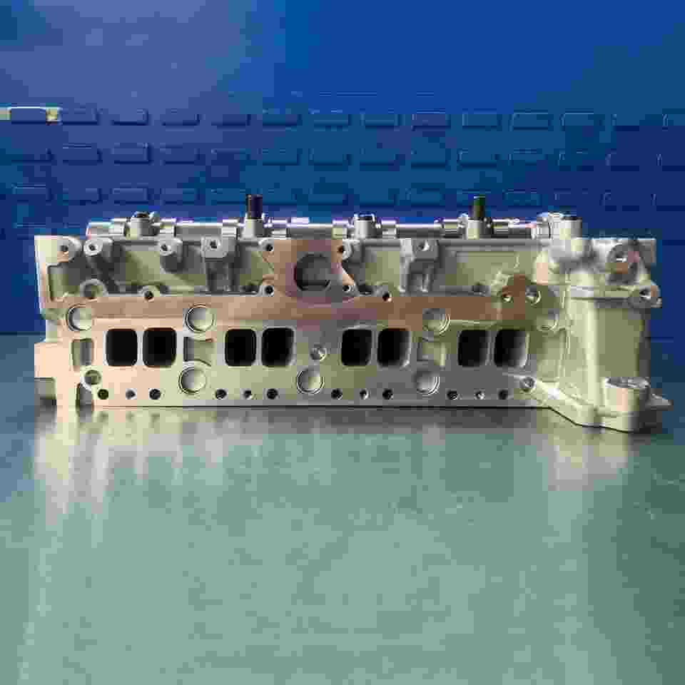 908734 A6510105511 6510103220 OM651940 Engine Cylinder Head for Mercedes Benz C CLASE S CLASE VITO 16