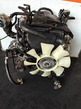 Load image into Gallery viewer, Kia Hyundai J3 2.9L Turbo Engine Assembly for Terracan Accent i30 Ceed Cerato (Used) - photo 6