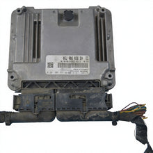 Load image into Gallery viewer, Second Hand Car Dismantling Parts Engine Computer Board High Quality DC 12V GOLF BORA JETTA for SAGITARL ECU 06J906026EH