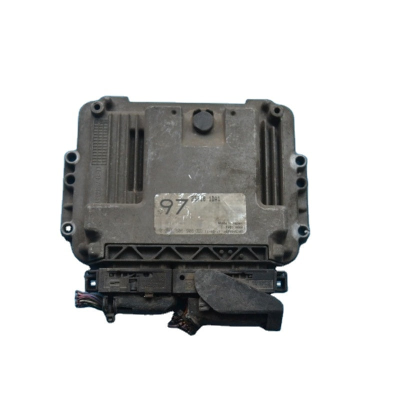 Second Hand High Quality Car Dismantling Parts X-TRAIL QASHQAI Engine Computer Board Paladin2.5L D22 Pickup Truck ECU 237101DA1