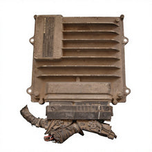 Load image into Gallery viewer, Second Hand High Quality ECU Dismantling Parts ISBE 5.9L ISDE DFL1120 1140 Concrete Mixer Pump Truck J6 0281020410 EDC7 for