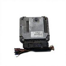 Load image into Gallery viewer, Second Hand Jetta Engine ECU Computer Board for CC YETI 06J906026CM 0261S04555 MED17.5 for Replacement/Repair