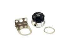 Load image into Gallery viewer, Turbosmart OPR T40 Oil Pressure Regulator 40psi (Black)