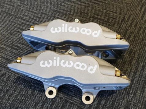 NSTParts Wilwood Superlite 4-Piston Brake Calipers and mounting hardware